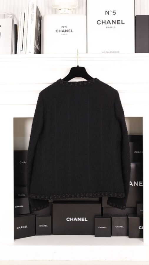 Chanel 16年罗马系列黑色粗花呢四口袋上衣外套FR44 25/8-11