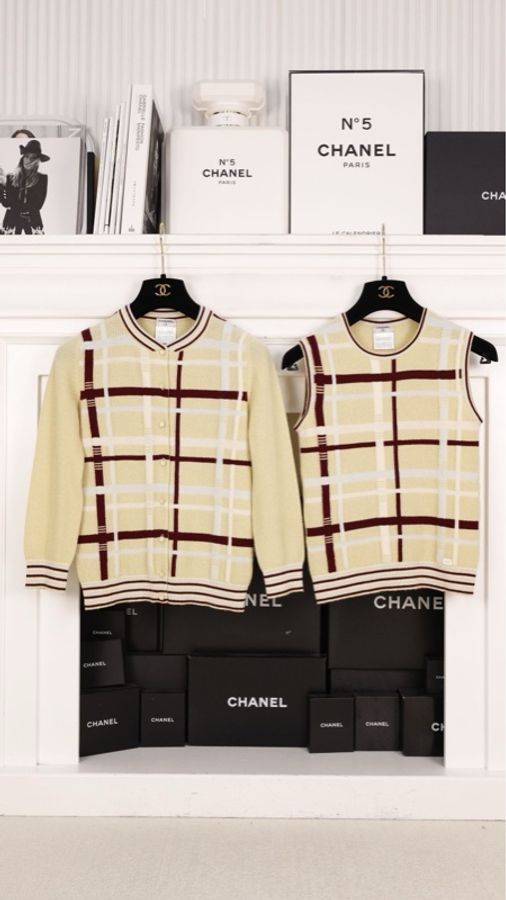 Chanel 04年秀款黄棕格纹山羊绒针织开衫马甲开衫套装-0
