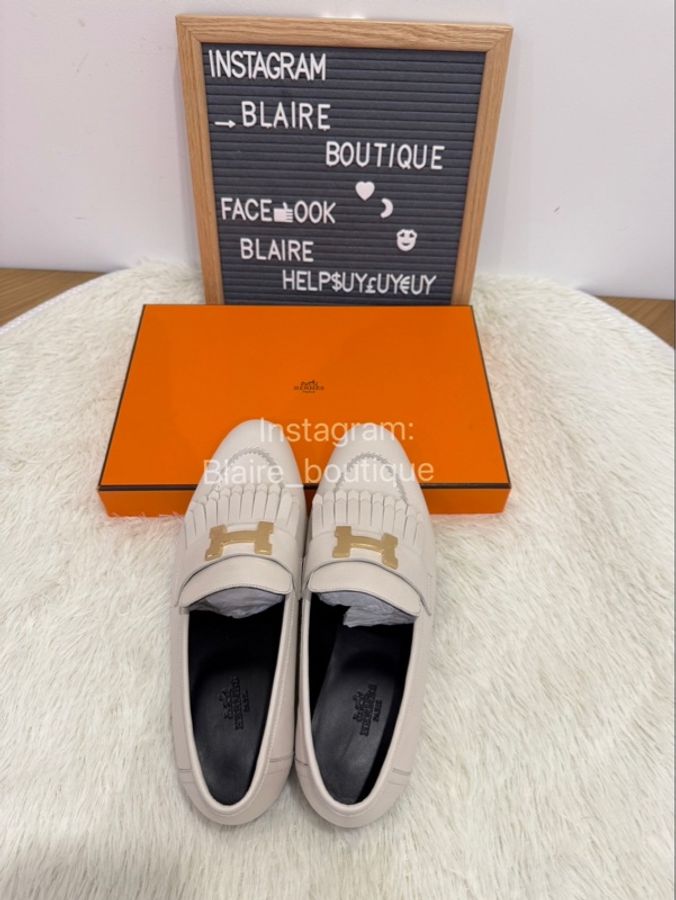Hermes 愛馬仕 特賣會購買 經典H流蘇莫卡辛/樂福鞋 不是很白的那種白色 色號：Beige Glaise 米褐色 尺寸：38-2