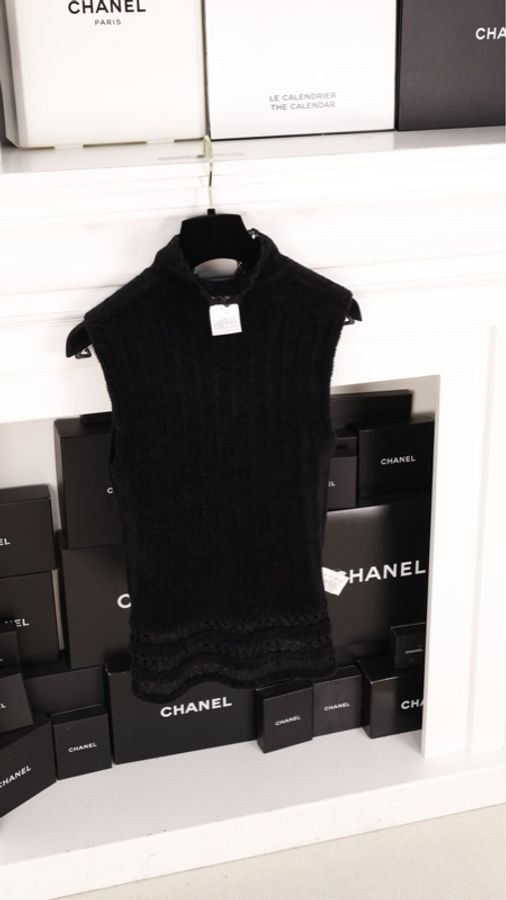 Chanel 02年黑色毛巾材质娃娃领马甲背心上衣-1