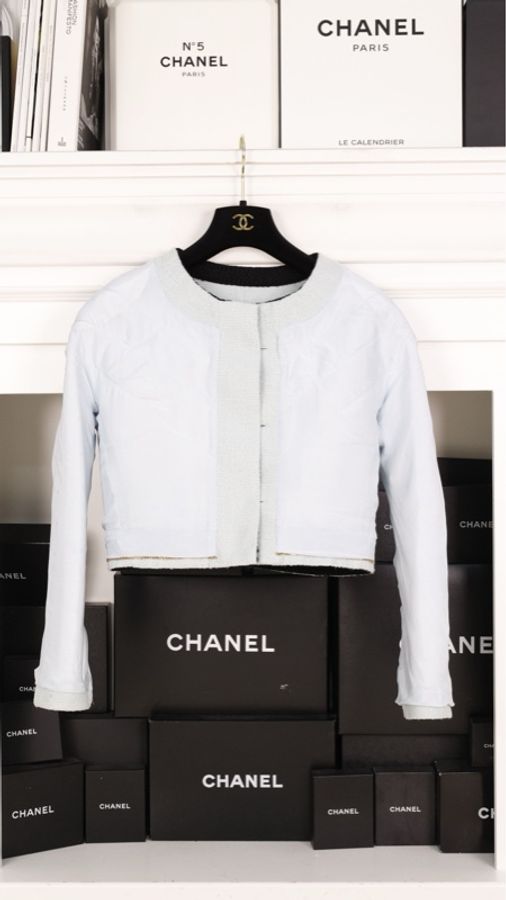 Chanel 90年海报款婴儿蓝羊毛黑色滚边两口袋crop短外套-8