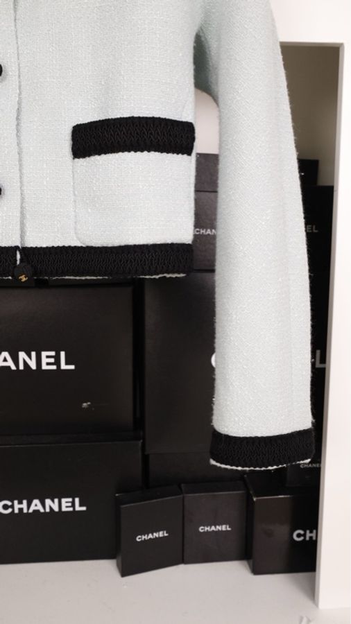 Chanel 90年海报款婴儿蓝羊毛黑色滚边两口袋crop短外套-36
