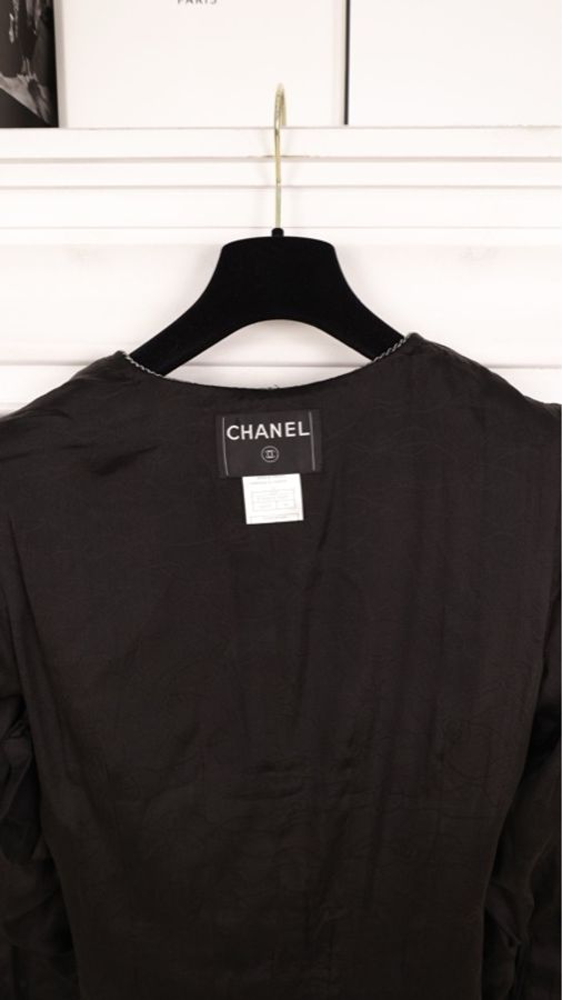 Chanel 06年秀款黑色丝绒银链滚边收腰上衣外套-16