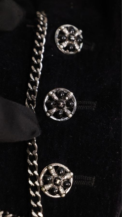 Chanel 06年秀款黑色丝绒银链滚边收腰上衣外套-39