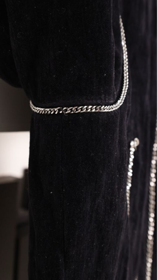 Chanel 06年秀款黑色丝绒银链滚边收腰上衣外套-45