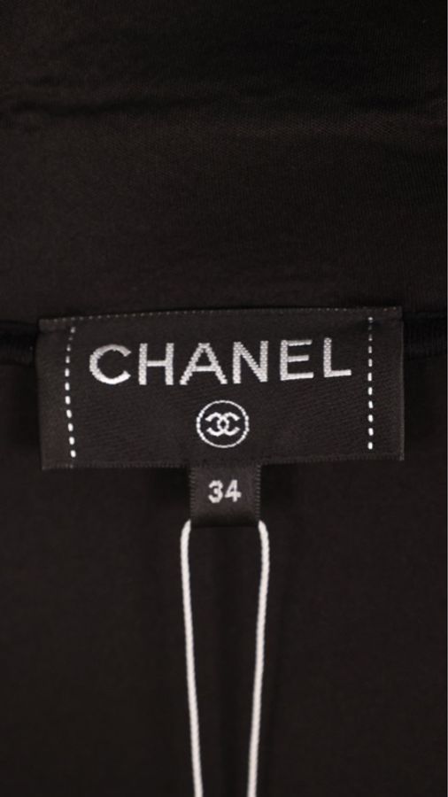 Chanel 18年黑色丝绒太空棉两口袋拉链连帽上衣外套-24