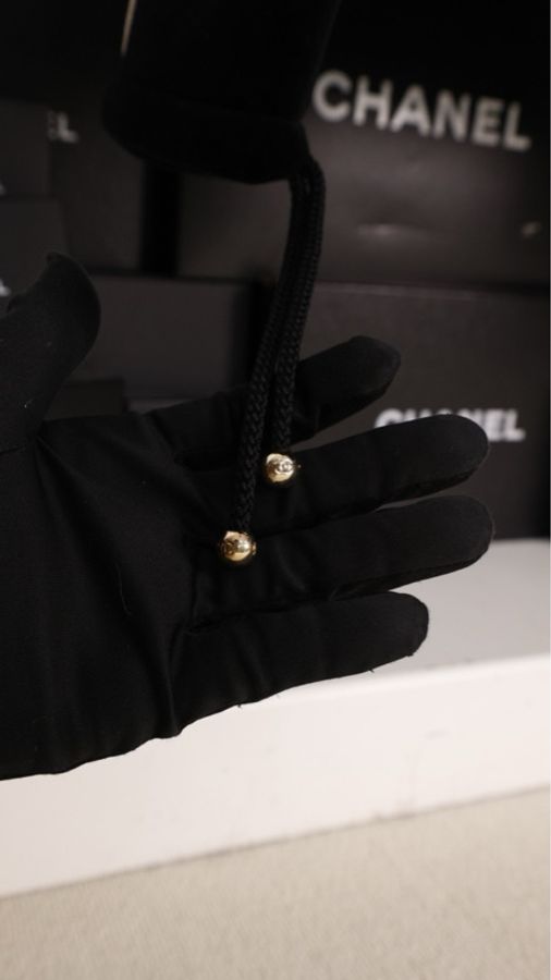 Chanel 18年黑色丝绒太空棉两口袋拉链连帽上衣外套-55