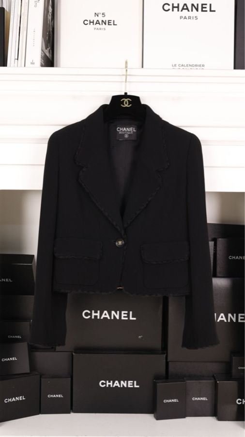 Chanel 95年黑色羊毛一粒扣两口袋上衣外套-0