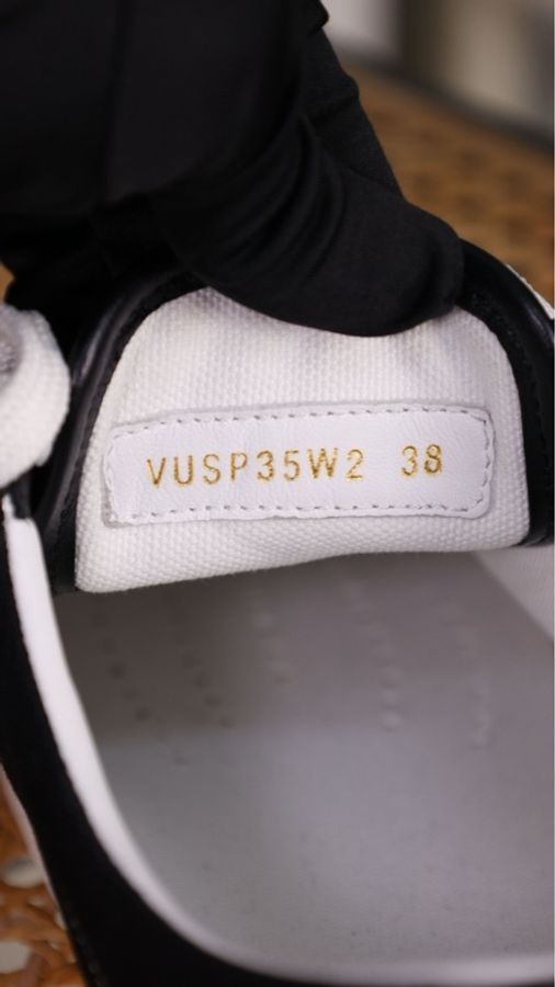 Valentino黑色麂皮帆布大logo板鞋-11