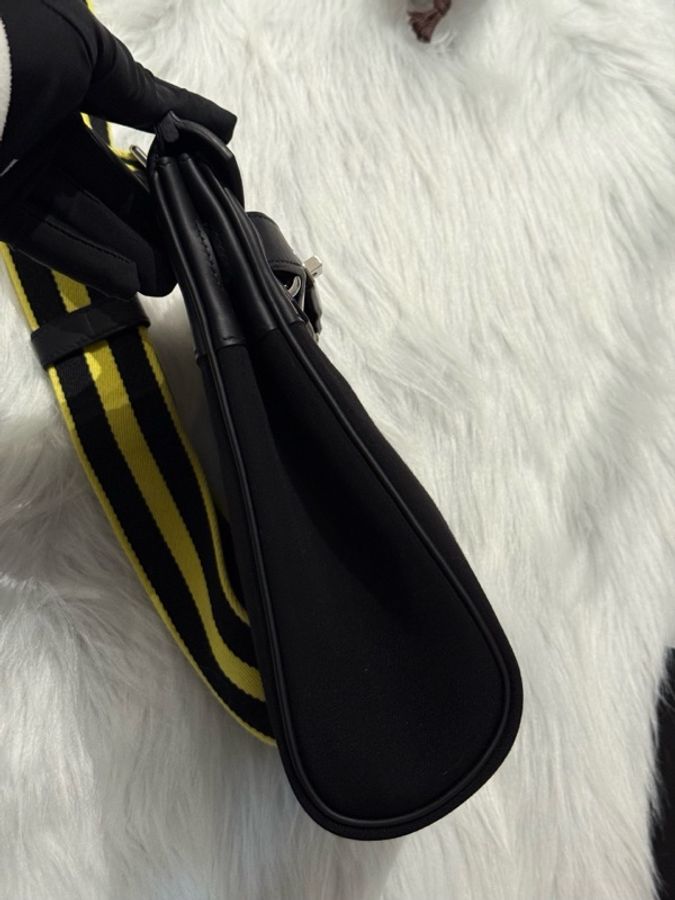HERMES 愛馬仕 HAC 黑色帆布拼swift 皮 條紋布帶 銀扣 K刻 鑰匙鎖沒了-3