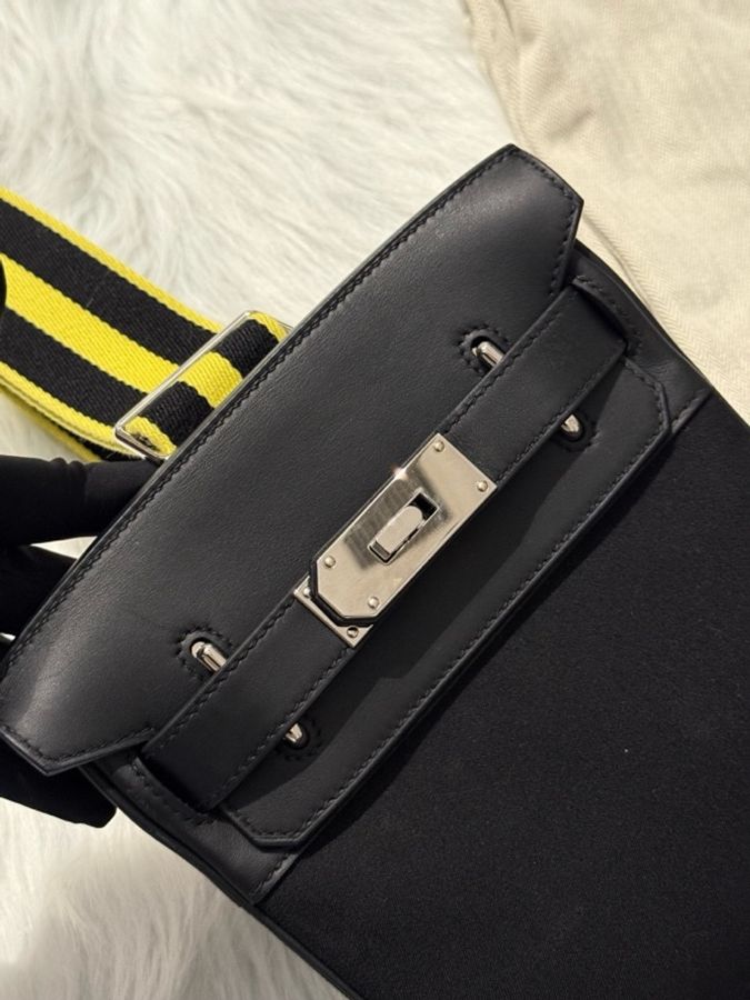 HERMES 愛馬仕 HAC 黑色帆布拼swift 皮 條紋布帶 銀扣 K刻 鑰匙鎖沒了-6