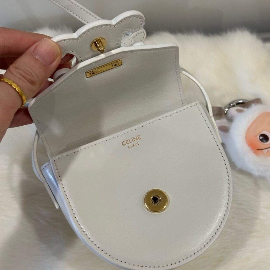 99新CELINE賽琳 BesaceCuir Triomphe 凱旋門小包  mini白色馬鞍包 牛皮 22年編碼-5