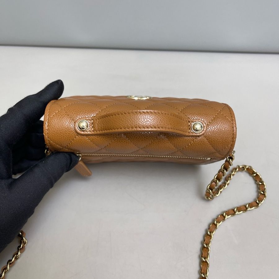 99新Chanel香奈兒 焦糖色荔枝牛皮迷你郵差包 芯片,尺寸15×11 附件盒子 塵袋-5