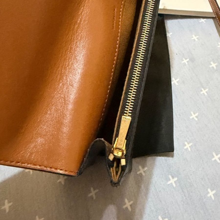 CELINE WOC-9