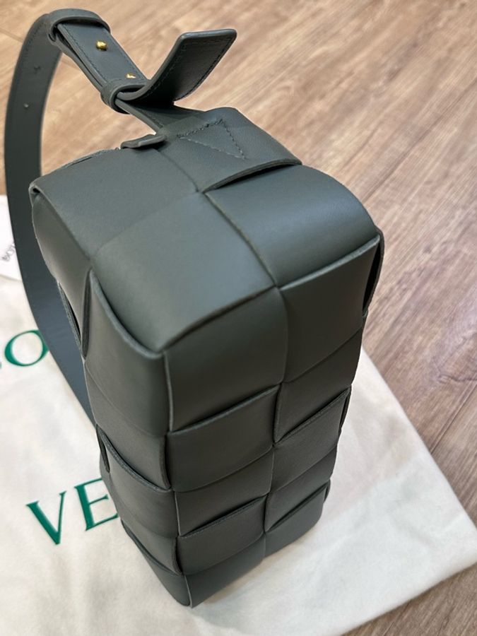 Bv bottega veneta brick cassette 肩背包-3