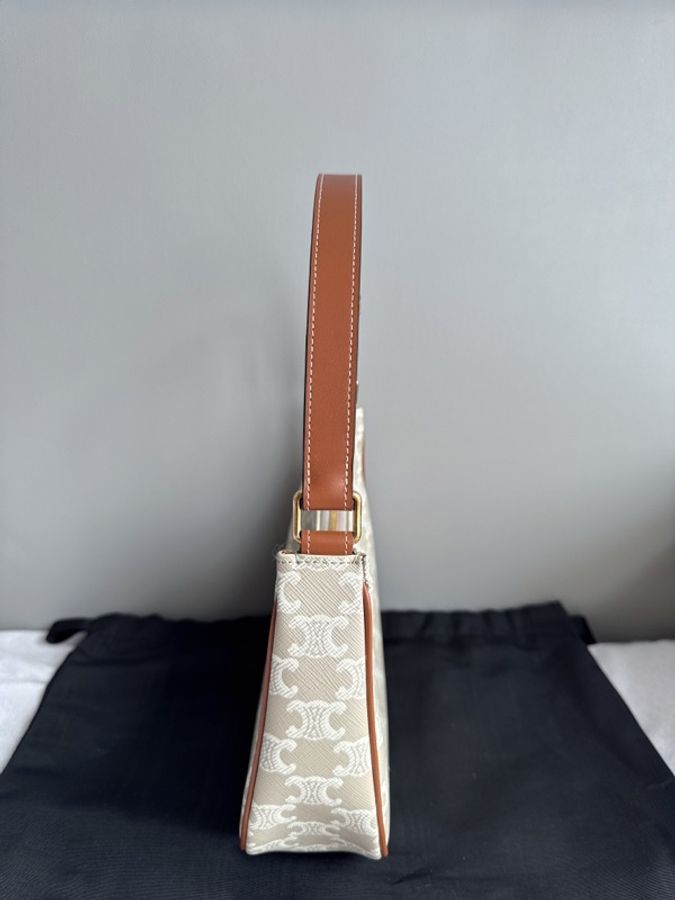 全新Celine Ava Triomphe Canvas Calfskin Grege Bag杏色中號老花碗豆腋下包-18