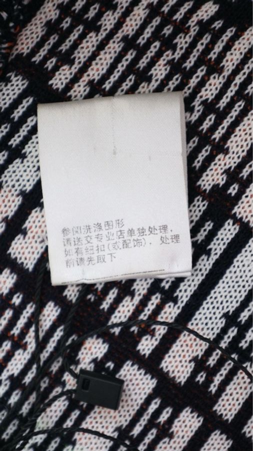 Chanel 15年春夏预告系列黑色蚕丝棉棒球服拉链外套-16