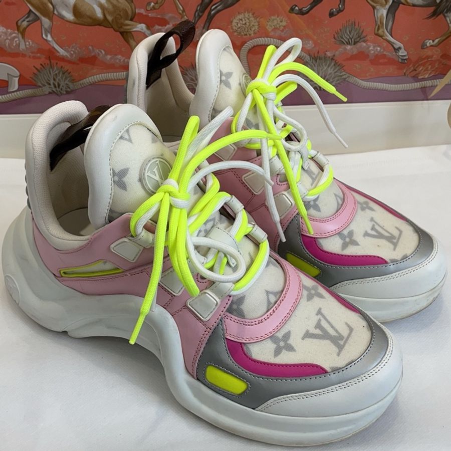 Louis Vuitton 路易威登粉色老爹鞋 38碼 單品-0