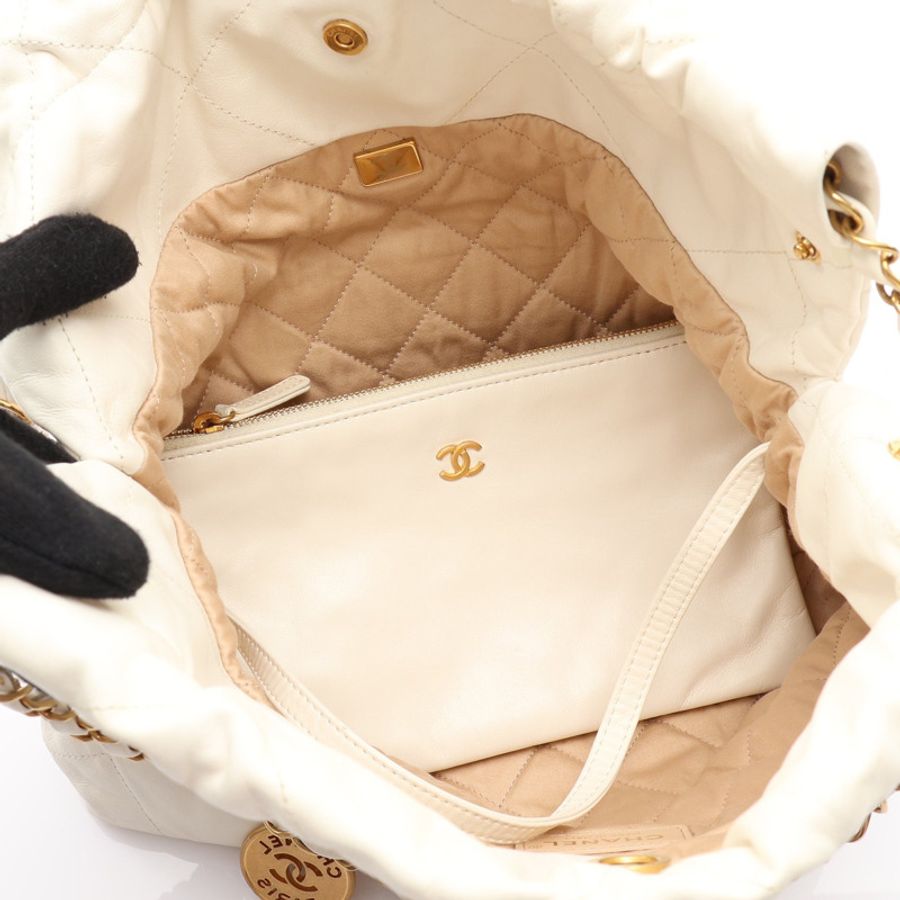 白色羊皮 CHANEL 22 Small 肩背包 金釦【CHANEL 香奈兒】 AS3260-3
