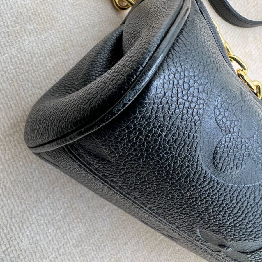LV Favorite 黑色壓紋手袋-10