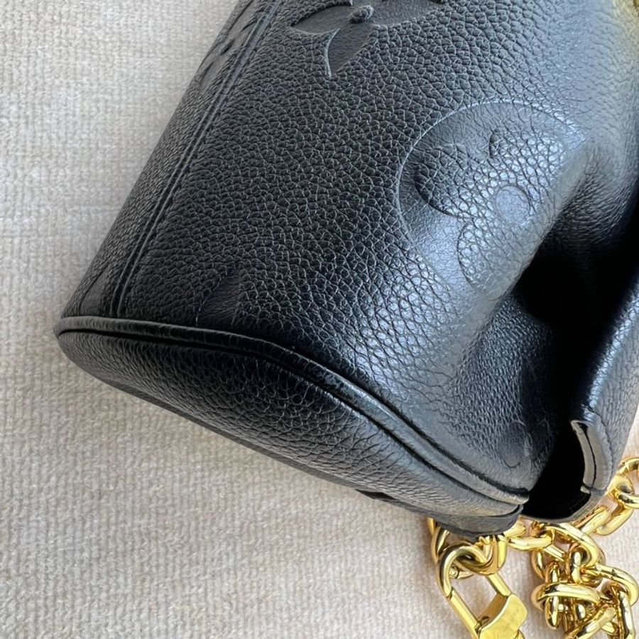 LV Favorite 黑色壓紋手袋-13