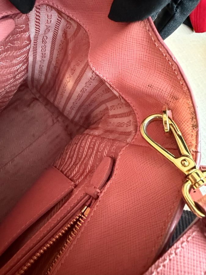 Prada/ Saffiano Lux 雙色皮革手提包-23