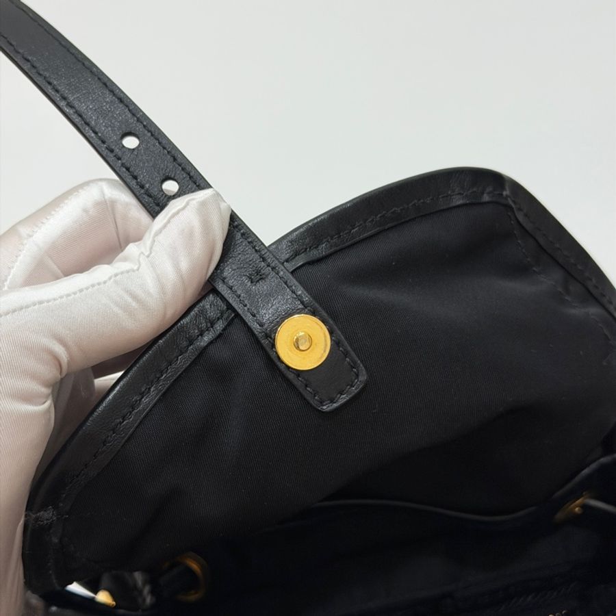 PRADA Ei Small Re-Nylon Backpack 金扣 尼龍 黑色 後背包 手提包 雙肩包 側背包-33