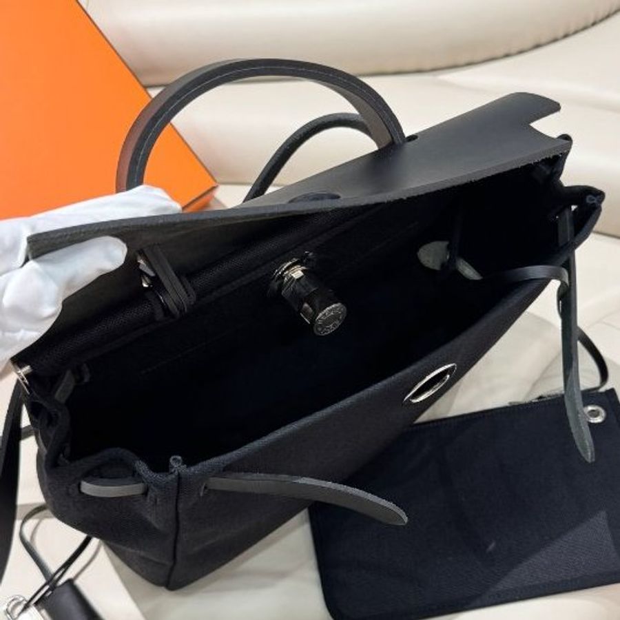 近新品 Hermes愛馬仕 黑銀Herbag31-8
