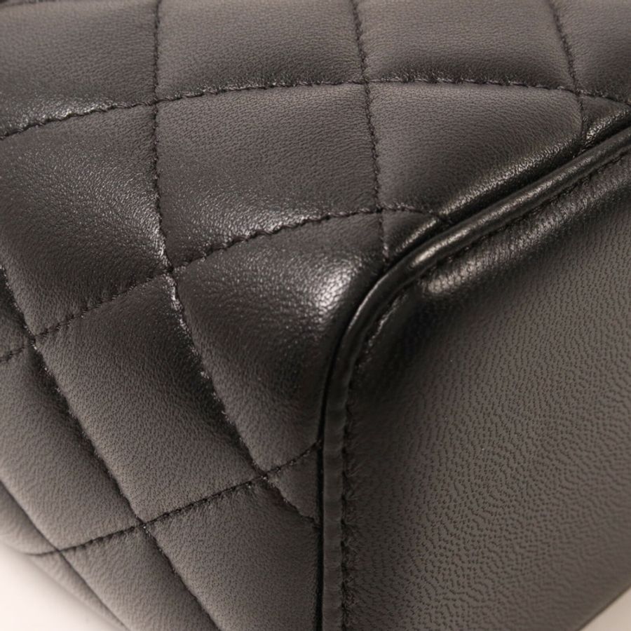 CHANEL 羊皮皮革Vanity Case鏈帶手挽肩背兩用袋-11