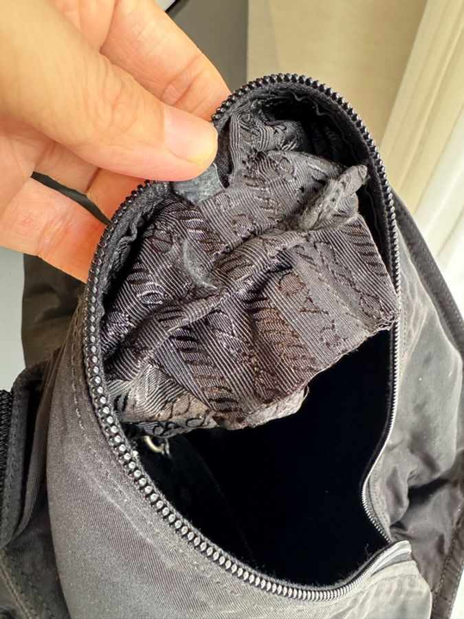 《初。Vintage》 Prada 降落傘布面托特包(附保卡)-17