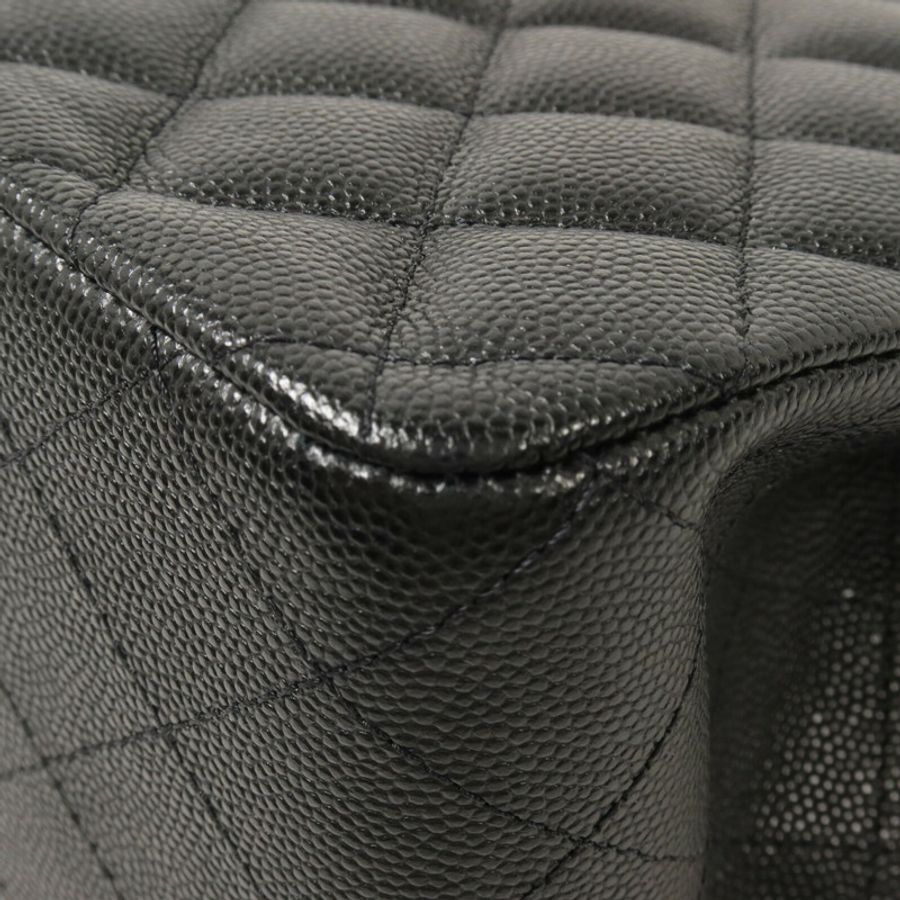 CHANEL 牛皮皮革Mini Bucket鏈帶肩背袋-14