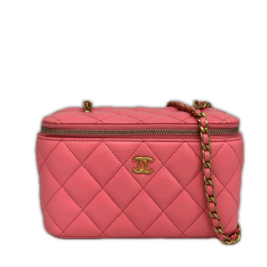 △ CHANEL 香奈兒 Pink Lambskin Gold Tone Metal Gold Ball Chain No.32 Vanity Case 粉紅色小羊皮金色金屬No.32化妝箱 AP2303-267012245-1