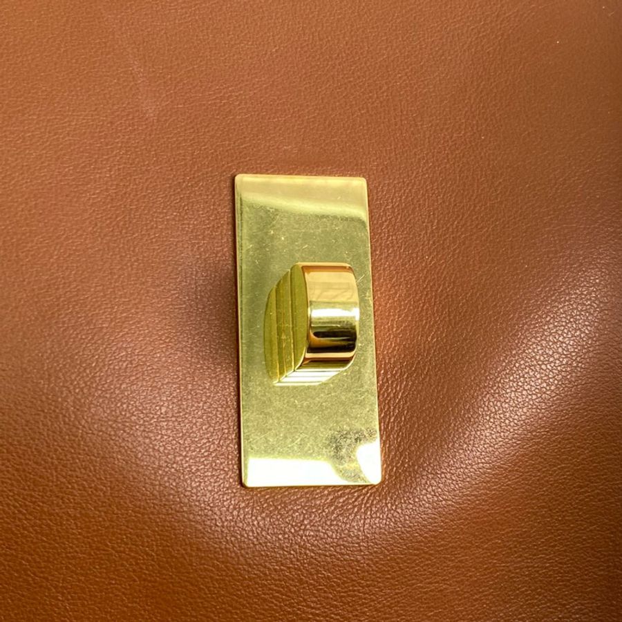 △ CELINE 思琳 Brown Calfskin Soft 16 Shoulder Bag 啡色小牛皮肩背包-267012886-16