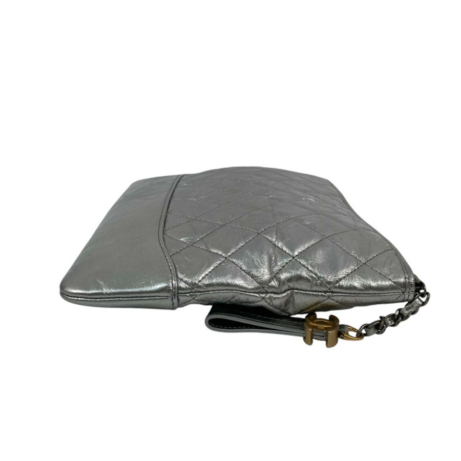 △ CHANEL 香奈兒 Silver Calfskin Gold Tone Metal And Ruthenium-Finish Metal No.24 Gabrielle Clutch 銀色小牛皮金色金屬和鍍釕金屬No.24手拿包-267013297-4