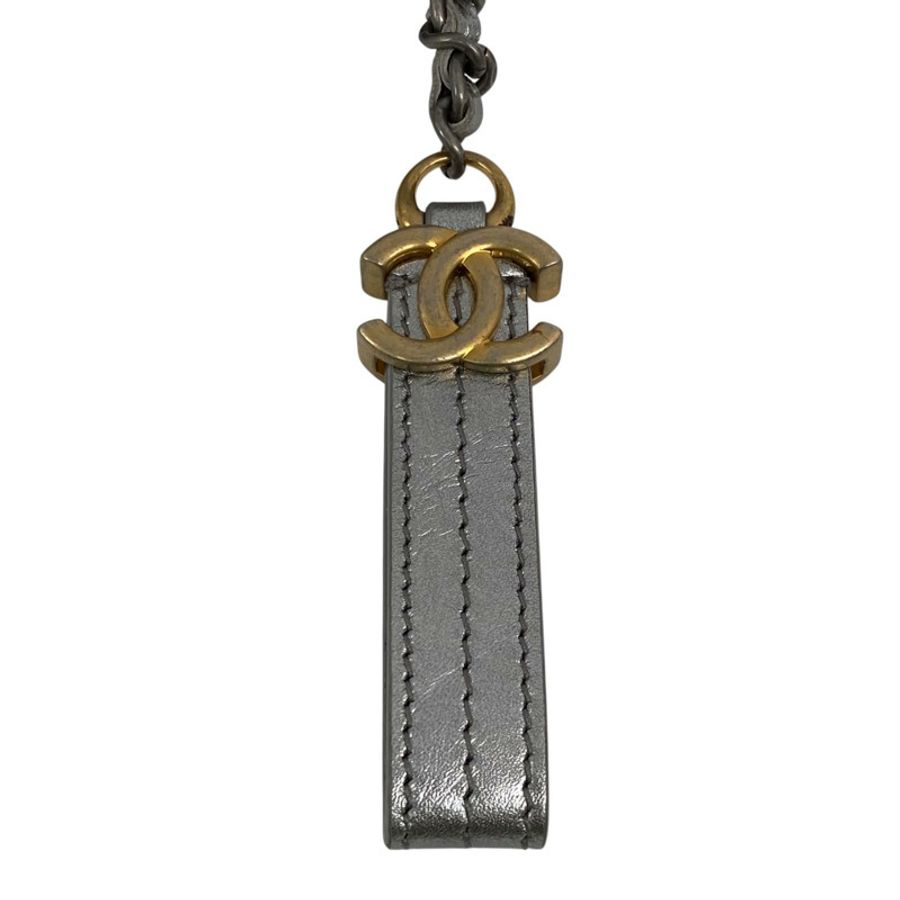 △ CHANEL 香奈兒 Silver Calfskin Gold Tone Metal And Ruthenium-Finish Metal No.24 Gabrielle Clutch 銀色小牛皮金色金屬和鍍釕金屬No.24手拿包-267013297-12
