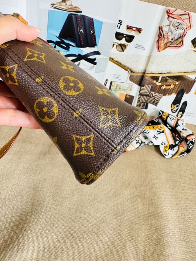 ✶ Louis Vuitton Vivian M51172 老花 薇薇安 中古包 迷你購物袋托特包 手提包-6