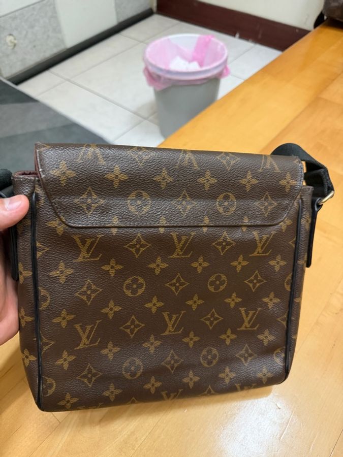 Lv經典老花翻蓋斜背包(M40935)停產-1