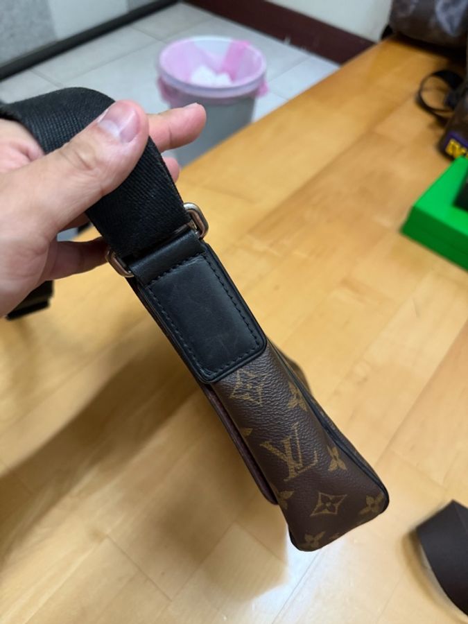 Lv經典老花翻蓋斜背包(M40935)停產-2