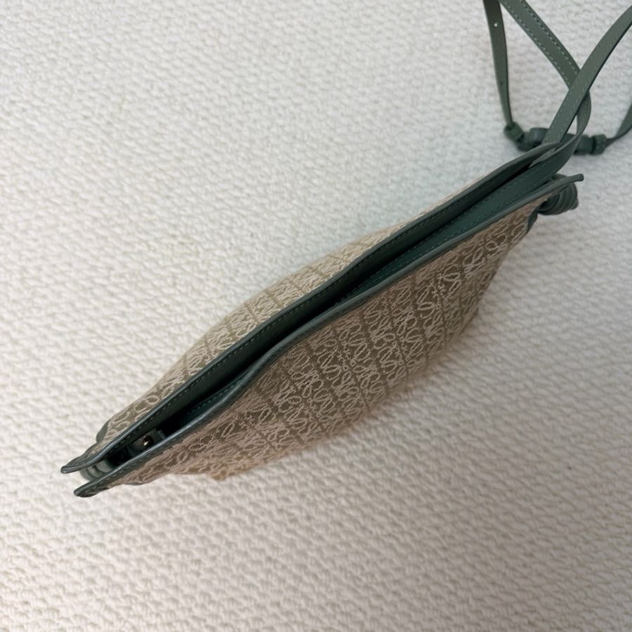 羅意威/Loewe 綠色福袋包 單肩斜挎包-5