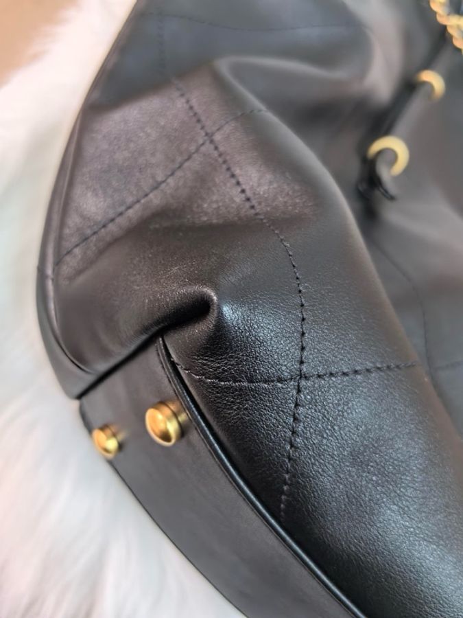 香奈兒 Chanel Maxi小牛皮與金色金屬 36 x 59 x 13-5