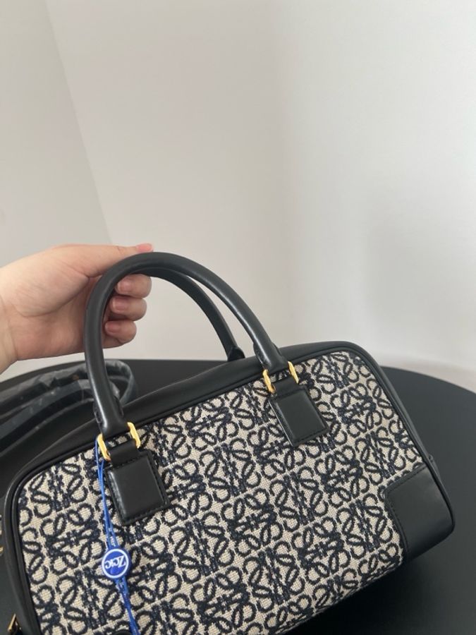 Loewe 罗意威Amazona波士顿,黑色 尺寸:26x15cm!-7