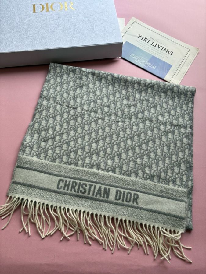 Dior 灰滿版logo雙面圍巾🧣-0