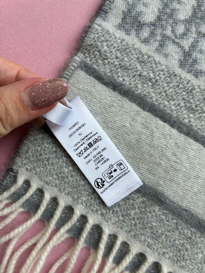 Dior 灰滿版logo雙面圍巾🧣-9