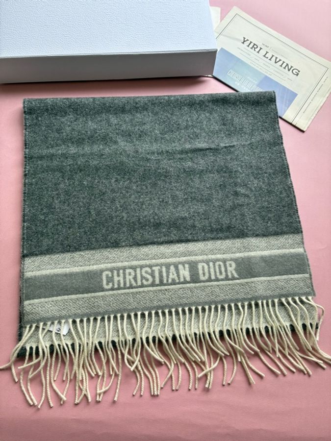 Dior 灰滿版logo雙面圍巾🧣-11