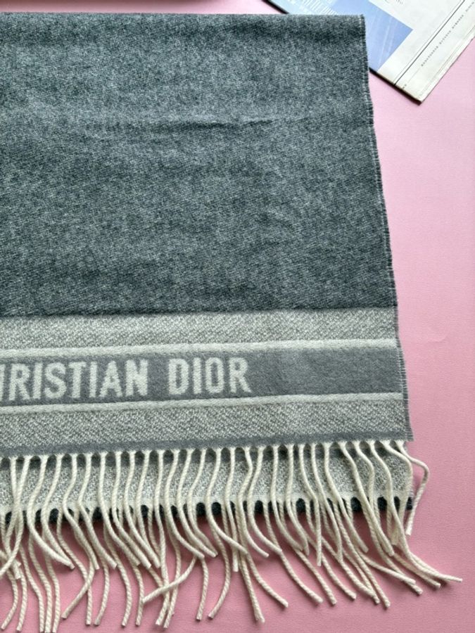 Dior 灰滿版logo雙面圍巾🧣-13