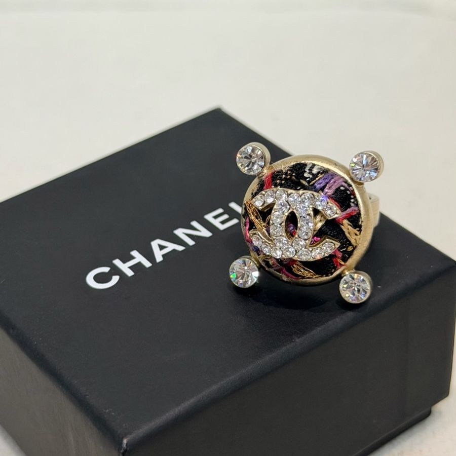 CHANEL Tweed 粗花尼水鑽戒指 IA083-1