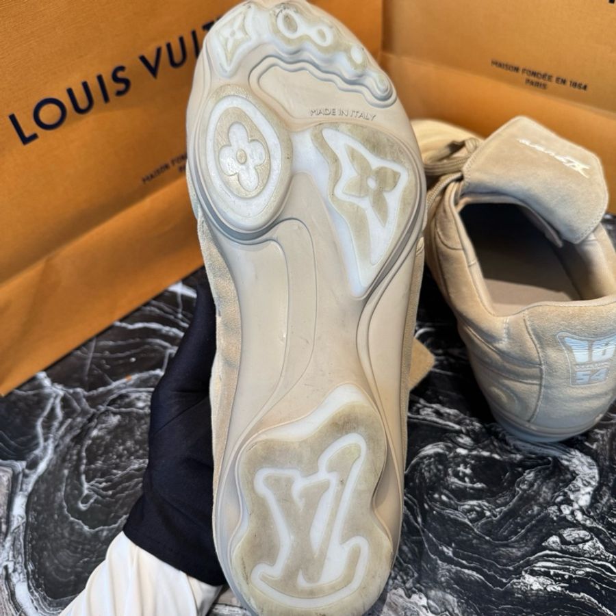 Louis Vuitton 路易威登 牛皮絨面革休閒鞋 25ss新款麂皮足球鞋 43碼-6