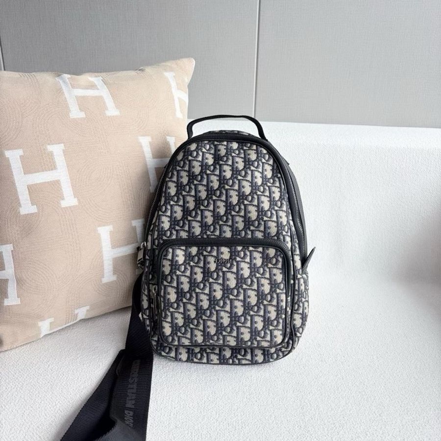 威選精品|Dior Oblique 老花胸包 🎒✨-0