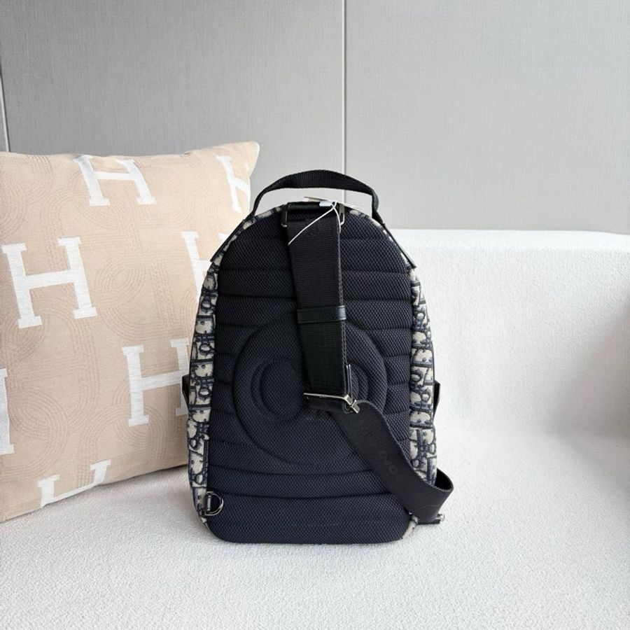 威選精品|Dior Oblique 老花胸包 🎒✨-6