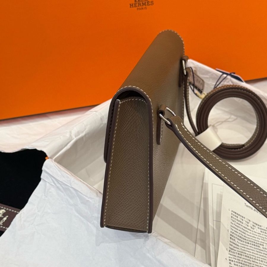 未使用Hermes/愛馬仕最新款snap wallet斜挎包大象灰銀扣 W刻-4